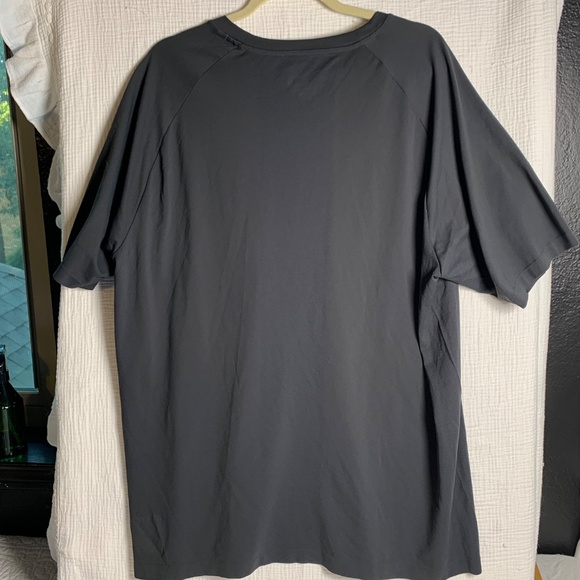 Men’s Charcoal grey Uni Glo Tee dry fit material NWT sz XL - Picture 5 of 6